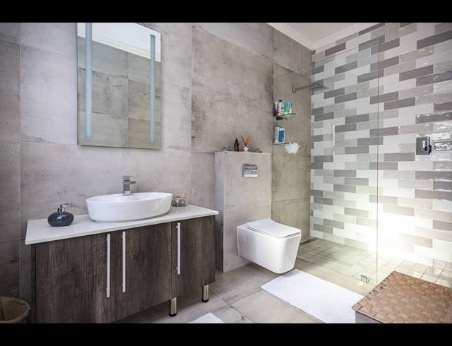 5 BEDROOM HOUSE TO LET IN PARKLANDS NORTH